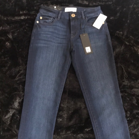 DL1961 Danny Supermodel Moscow Skinny Jeans. 24 - Picture 3 of 15